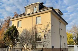Haus mieten in Lorsbacherstrasse 24, 65779 Kelkheim, Saniertes 6-Zimmer-Einfamilienhaus mit EBK und Doppelgarage Nähe Waldrand in Kelkheim (Taunus)