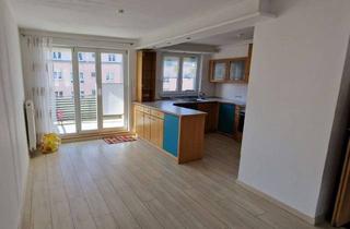 Wohnung kaufen in 86156 Kriegshaber, Lichtdurchflutete 3-Zimmer-Wohnung mit Balkon, Aufzug & EBK - Stadtbergen/Kriegshaber