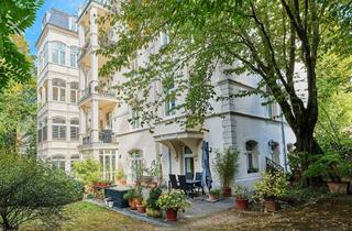 Wohnung kaufen in 65189 Wiesbaden, OASE IN DER VIKTORIASTRAßE! Kernsanierte Altbauwohnung mit 250 m² Garten
