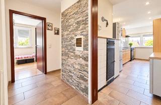 Wohnung kaufen in 73614 Schorndorf, Wohnen mit Perspektive – 3 Zimmer plus Ausbaureserve im Dachgeschoss