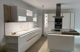 Wohnung mieten in Oertelstraße 10, 40225 Bilk, Repräsentative Immobilie an der Uniklinik - privater Stadtgarten und Designküche
