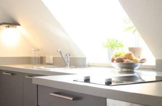Wohnung mieten in Dänzergasse 3A, 93047 Innenstadt, Geschmackvolle 2 Zi-DG-Wohnung in idyllischer Altstadtlage - WG geeignet