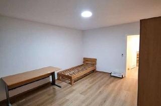 Wohnung mieten in Hildesheimer Straße 13, 30880 Laatzen, 1x renoviertes, möbliertes WG Zimmer in 3er FRAUEN WG mit Balkon