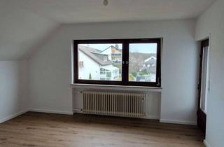 Wohnung mieten in Birkenweg 15, 35586 Wetzlar, Gepflegte 4-Zimmer-Dachgeschosswohnung in Wetzlar