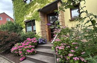 Haus kaufen in 31787 Hameln, Charmantes Reiheneckhaus in Hameln-Basberg mit großem Garten
