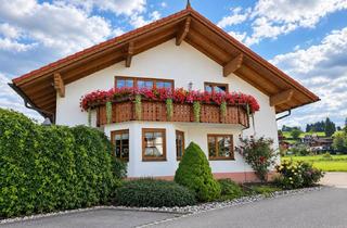 Einfamilienhaus kaufen in Mittelburgweg 15, 87466 Oy-Mittelberg, Einfamilienhaus in Oy-Mittelberg mit großzügigem Gästezimmer