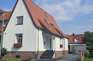 Haus mieten in 47475 Kamp-Lintfort, Modernes Einfamilienhaus mit 127,31 m² Wohnfläche, Garten, Garage und Smart Home – kernsaniert 2018