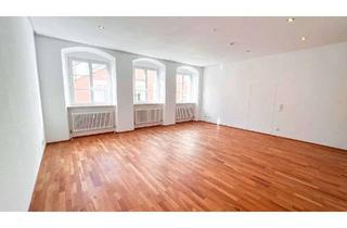 Wohnung mieten in 93047 Innenstadt, 2023 renoviert: ca. 90 m² Altbauwohnung mit Balkon und Einbauküche – 80 m vom Dom