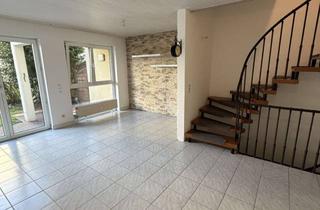 Wohnung mieten in Am Hegwald, 64331 Weiterstadt, Helle Maisonettenwohnung im Reihenhausstil mit eigenem Garten, Terrasse, Balkon, zwei Stellplätzen
