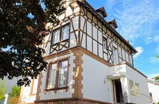 Wohnung mieten in Breckenheimer Straße, 65719 Hofheim am Taunus, Stilvolle, geräumige 2,5-Zimmer-Wohnung mit Balkon in Hofheim