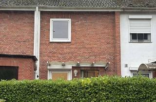 Reihenhaus kaufen in 22419 Langenhorn, Modernisiertes Reihenhaus mit Wärmepumpe, Energieklasse B und Garage, ohne Courtage