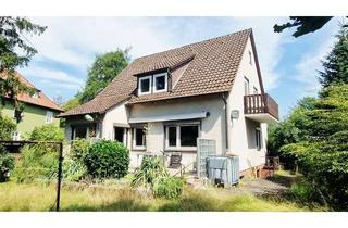 Haus kaufen in 30880 Laatzen, Wohnen mit Charakter und großem Grundstück