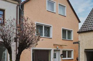 Haus kaufen in 94333 Geiselhöring, Investment im Sanierungsgebiet (§ 7h): Vermietetes Wohnhaus mit ca. 221 m² Wohnfl. & Ausbaupotenzial
