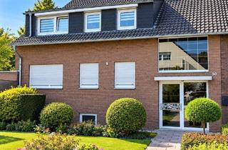 Haus kaufen in Mühlenkamp 50, 41352 Korschenbroich, Modernisiertes Zweifamilienhaus mit Pool, Garage und zusätzlichem Büro in Korschenbroich-Steinhausen