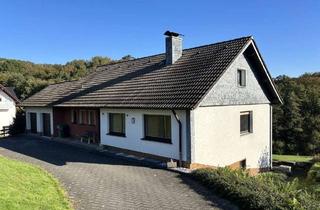 Einfamilienhaus kaufen in 51674 Wiehl, Sanierungsbedürftiges Einfamilienhaus mit Einliegerwohnung in schöner Lage von Wiehl - Oberwiehl