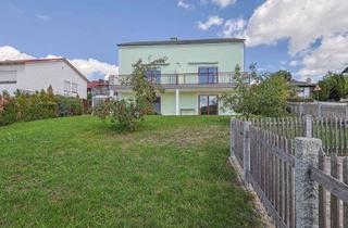Haus kaufen in 85137 Walting, Gepflegtes Dreifamilienhaus in idyllischer Südhanglage – 334 m² Wohnfläche & 3 Stellplätze