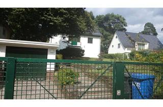Haus mieten in Stallupöner Allee 34, 14055 Charlottenburg, Freistehendes Einfamilienhaus mit großzügigem Garten und Garage.