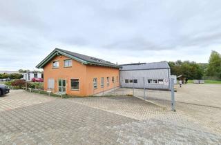 Gewerbeimmobilie kaufen in Gewerbering 14, 08451 Crimmitschau, + Vielseitig nutzbare Gewerbeimmobilie mit Halle, Büroflächen und großzügiger Grundstücksreserve +