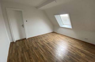 Wohnung mieten in 31008 Elze, ELZE OT MEHLE, großzügige 3-Zimmer-Wohnung, ca. 75 m² Wohnfl., 2.OG, Ofenheizung, Laminat, Badewanne
