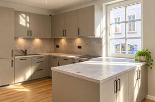 Wohnung mieten in Lange Straße 49, 17213 Malchow, Wohnkomfort auf 140 m² - Stilvolle 5-Zimmer-Wohnung mit neuer Designküche & 2 Bädern