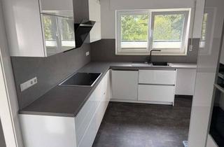 Wohnung mieten in 88074 Meckenbeuren, 4-Zimmer-Wohnung - Zentrale und ruhige Lage, EBK, Balkon, Garten