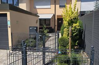 Reihenhaus kaufen in 91413 Neustadt, Gepflegtes Mittelreihenhaus mit Garage