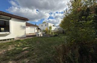 Villa kaufen in 85521 Ottobrunn, Bungalow auf 703 m² Bestlagen-Grundstück in Riemerling: ideal für Neubau von EFH, DHH oder Villa