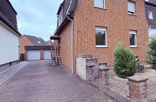 Haus kaufen in 44581 Castrop-Rauxel, Großzügiges Reiheneckhaus m. Doppelgarage in Castrop-Rauxel
