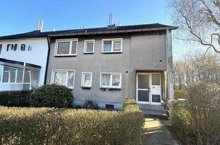 Haus kaufen in 52477 Alsdorf, Zweifamilienhaus mit großem Grundstück und zusätzlichem Entwicklungspotenzial