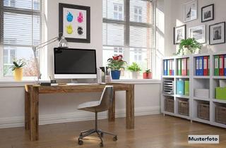 Wohnung kaufen in 12587 Berlin, Terrasse mit Seeblick - Große 2-Zimmer-Wohnung