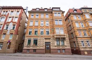 Wohnung kaufen in 70176 Stuttgart, Altbaucharme trifft Potenzial – 68 m² mit hohen Decken & Balkon im Stuttgarter-Westen!