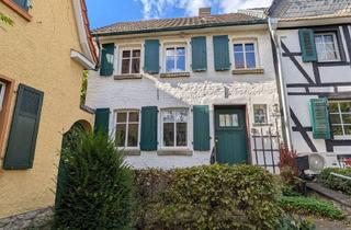 Haus kaufen in 51465 Bergisch Gladbach, Historischer Altbau-Charme in der City von Bergisch Gladbach