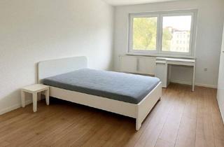 Wohnung kaufen in 12557 Berlin, Berlin - Provisionsfrei: Vermietete 3-Zimmer-WG - 6,00 % Rendite in Berlin