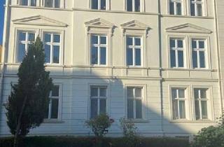 Wohnung mieten in Sarnowstraße 46, 18435 Kniepervorstadt, Renovierte 5-Zimmer-Altbauwohnung in der Beletage - in der Sarnowstraße -