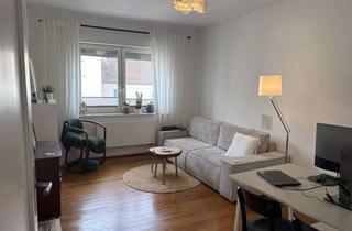 Wohnung mieten in Hirschstr. 145, 76137 Südweststadt, Charmante 3-Zimmer-Altbauwohnung mit Balkon und Teilmöblierung in der Karlsruher Südweststadt
