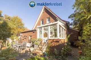 Haus kaufen in 26427 Esens, Charmantes Wohngebäude in Esens. 2 Wohneinheiten möglich