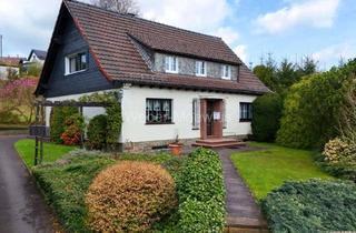 Haus kaufen in 51545 Waldbröl, Einfamilien- bis Zweiparteienhaus auf weitläufigem Grundstück mit 2. Bauparzelle