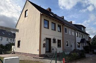 Haus kaufen in 28816 Stuhr, Brinkum: Sofort frei! Familienfreundliches Reihen-Endhaus in Schulnähe.