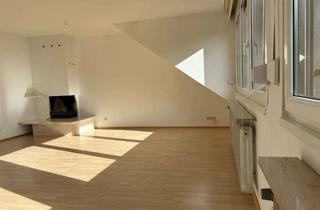 Wohnung mieten in Alte Vaalser Straße 97, 52074 Vaalserquartier, Helle 2-Zimmer-DG-Wohnung mit Einbauküche - Vaalserquartier