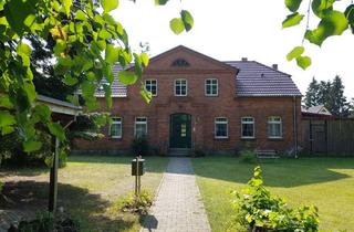 Wohnung mieten in Behrenhöfer Weg, 17498 Weitenhagen, Preiswerte, renovierte 2 Zimmer-Wohnung im Grünen