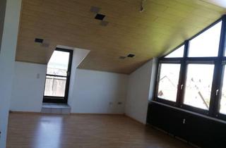 Wohnung mieten in Rhönblick 31, 97618 Hohenroth, Schöne, helle Dachgeschosswohnung 3,5 Zimmern in Hohenroth