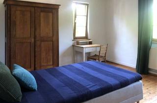 WG-Zimmer mieten in Obere Wöhrstraße 74, 73431 Aalen, Großes WG-Zimmer mit Holzdielen, Wohnzimmer und Garten zur gemeinsamen Nutzung