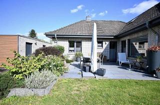 Haus kaufen in 30880 Laatzen, Attraktiv modernisierter Bungalow mit Garage und zusätzlicher Nutzfläche im ausgebauten Dachgeschoss