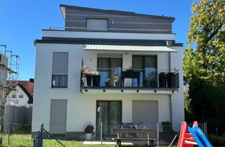 Wohnung kaufen in 82110 Germering, Neuwertige 2-Zimmer-Dachterrassenwohnung mit Hobbyraum in ruhiger Lage in München-Germering