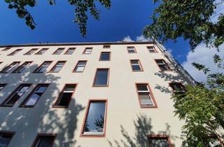 Wohnung kaufen in 12487 Berlin, Freie, schöne 3 -Zimmer-Altbauwohnung in Berlin-Johannisthal