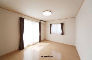 Wohnung kaufen in 08058 Zwickau, 3-Zimmer-Wohnung mit eigenem Pkw-Stellplatz - provisionsfrei