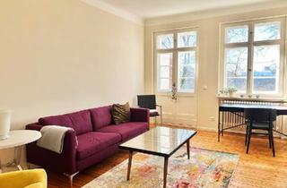 Wohnung kaufen in 13583 Berlin, Berlin - Vollsanierte 2-Zimmer-Altbauwohnung mit Balkon in Berlin Spandau