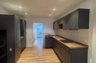 Wohnung mieten in 78465 Konstanz, Seenahe 3,5-Zimmer-Wohnung mit eigenem Garten, luxuriösem Wellnessbad und hochwertiger Einbauküche