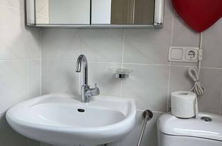 Wohnung mieten in 65428 Rüsselsheim, Dachgeschosswohnung mit 3,5 Zimmern in Rüsselsheim am Main