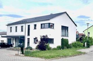 Wohnung mieten in Großberghausen 21, 97342 Obernbreit, Moderne 4-Zimmer-Obergeschosswohnung mit großem Balkon in 92342 Großberghausen
